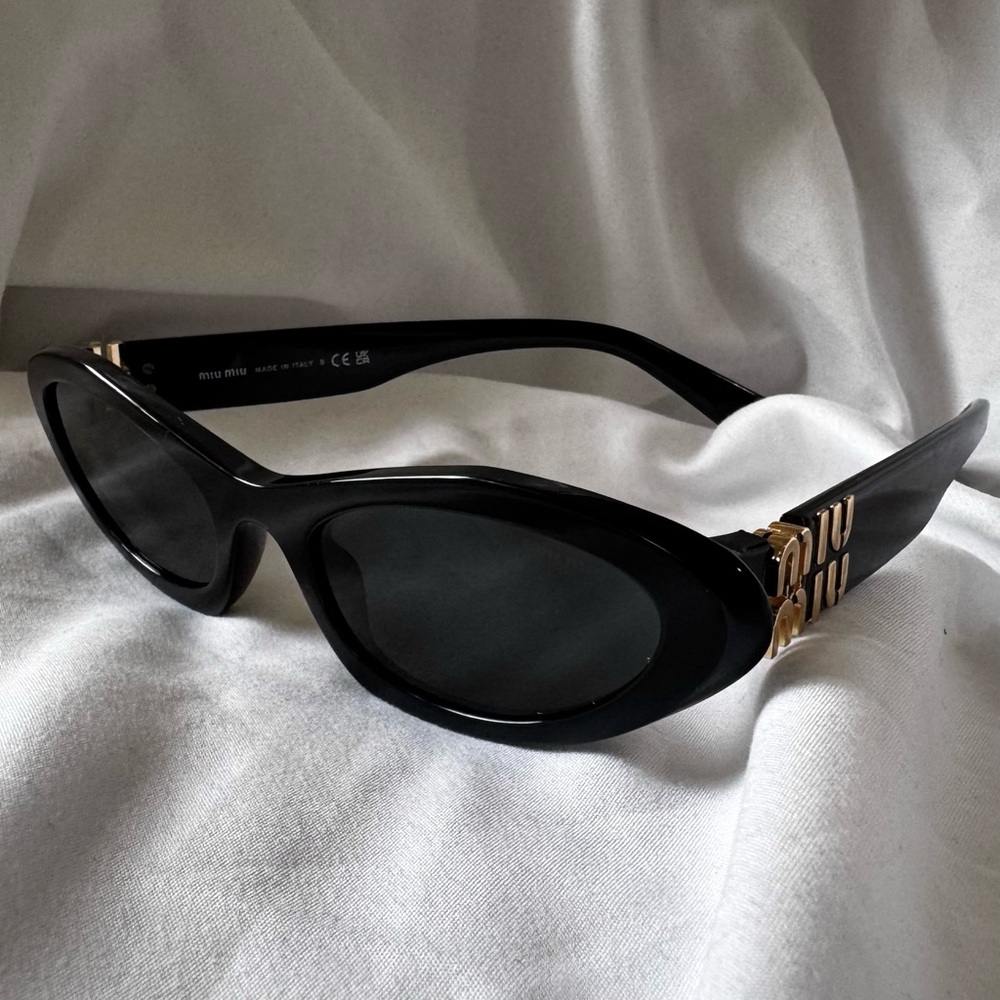MIU MIU 54 mm cat eye Sunglasses